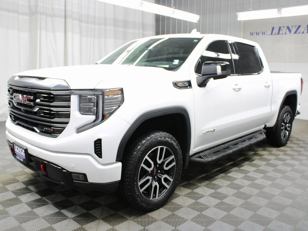 Used 2024 GMC Sierra 1500 AT4 image 6