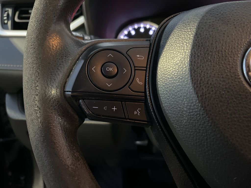 Used 2021 Toyota RAV4 XLE image 21