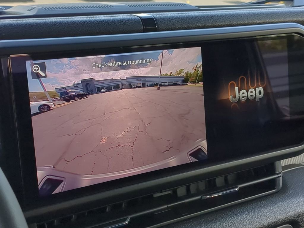 Used 2024 Jeep Gladiator Sport image 21