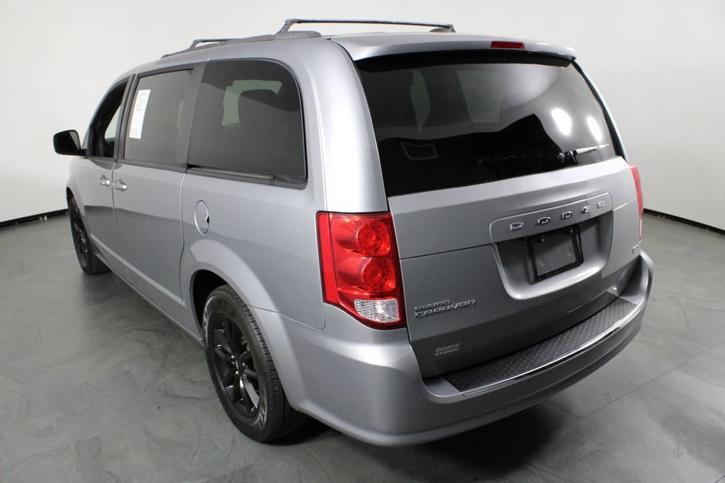 Used 2019 Dodge Grand Caravan GT image 3