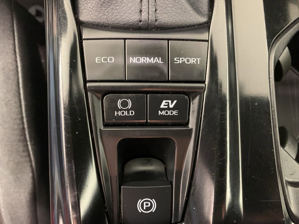 Used 2025 Toyota Camry LE image 26