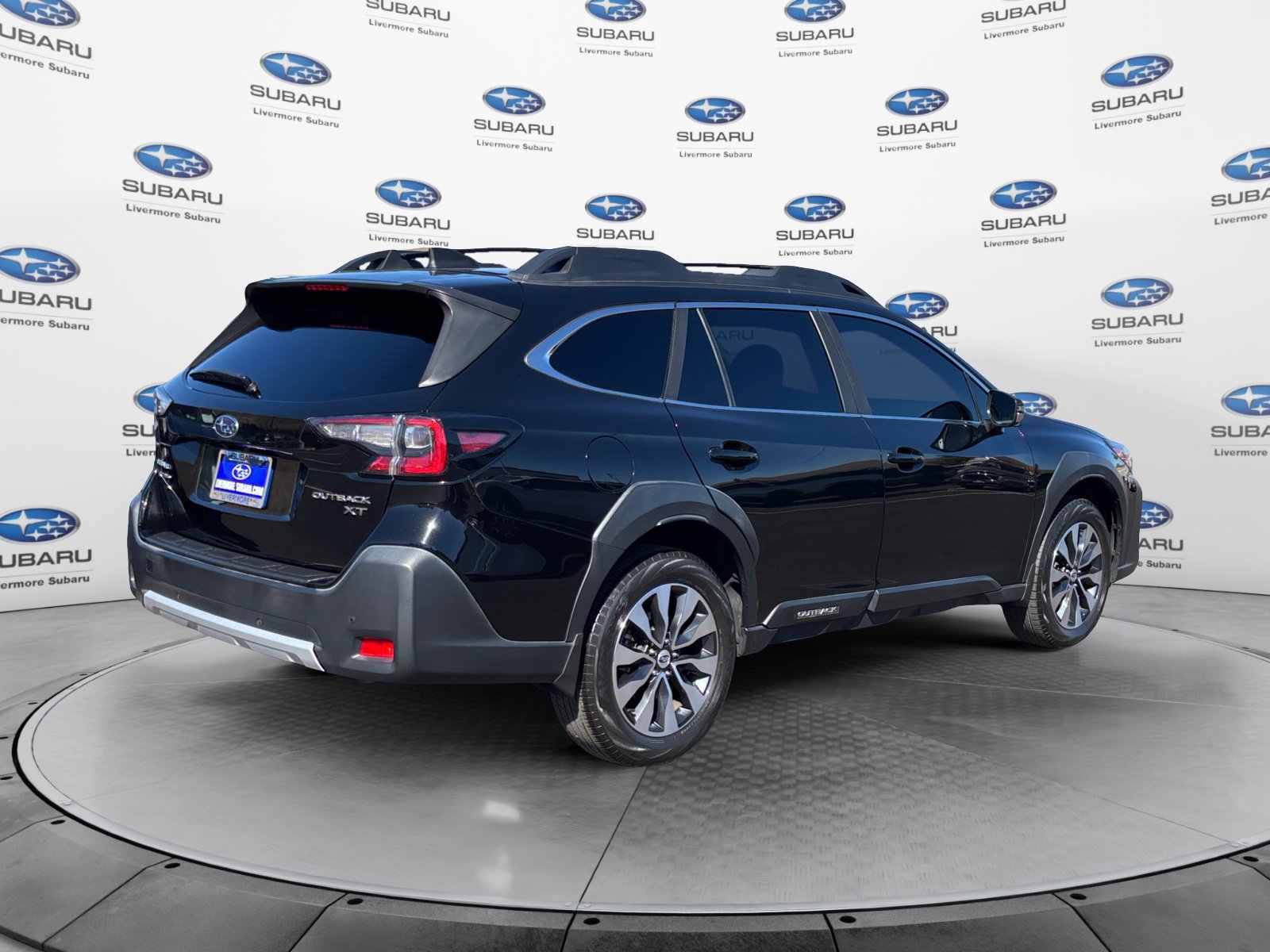 Used 2023 Subaru Outback Limited XT AWD/4WD image 6