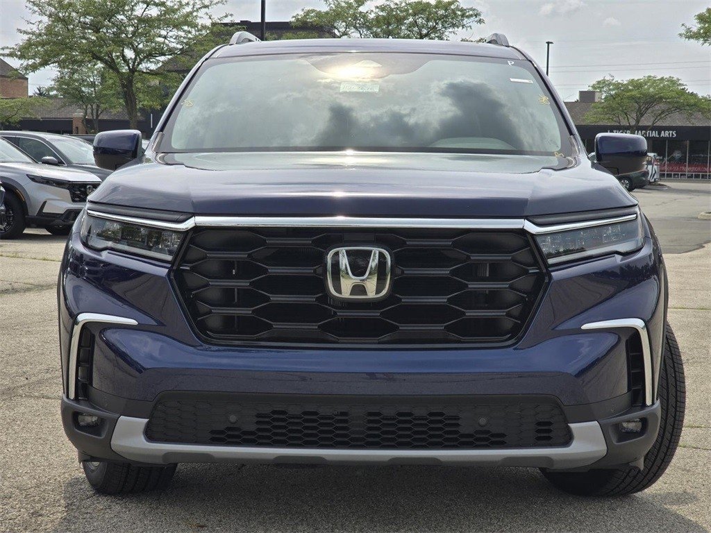 New 2025 Honda Pilot Touring image 12