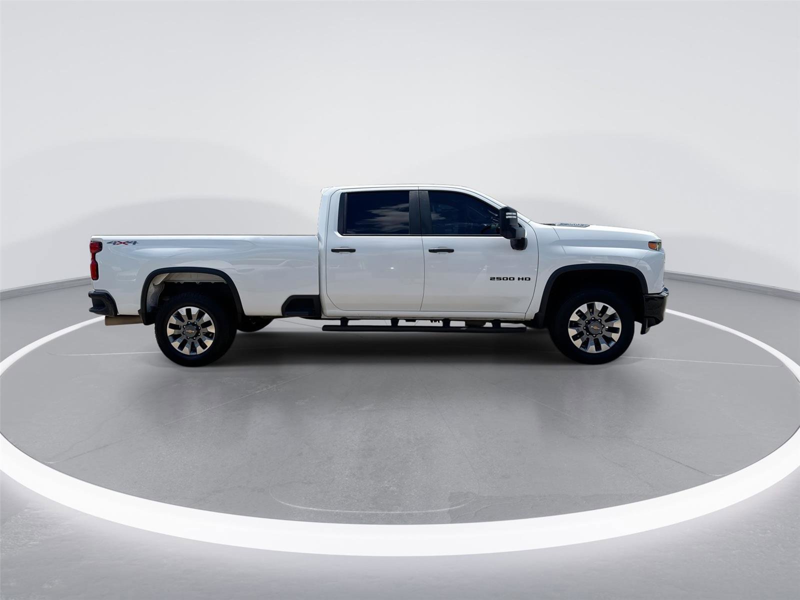 Used 2021 Chevrolet Silverado 2500 Custom w/ Custom Value Package AWD/4WD image 9