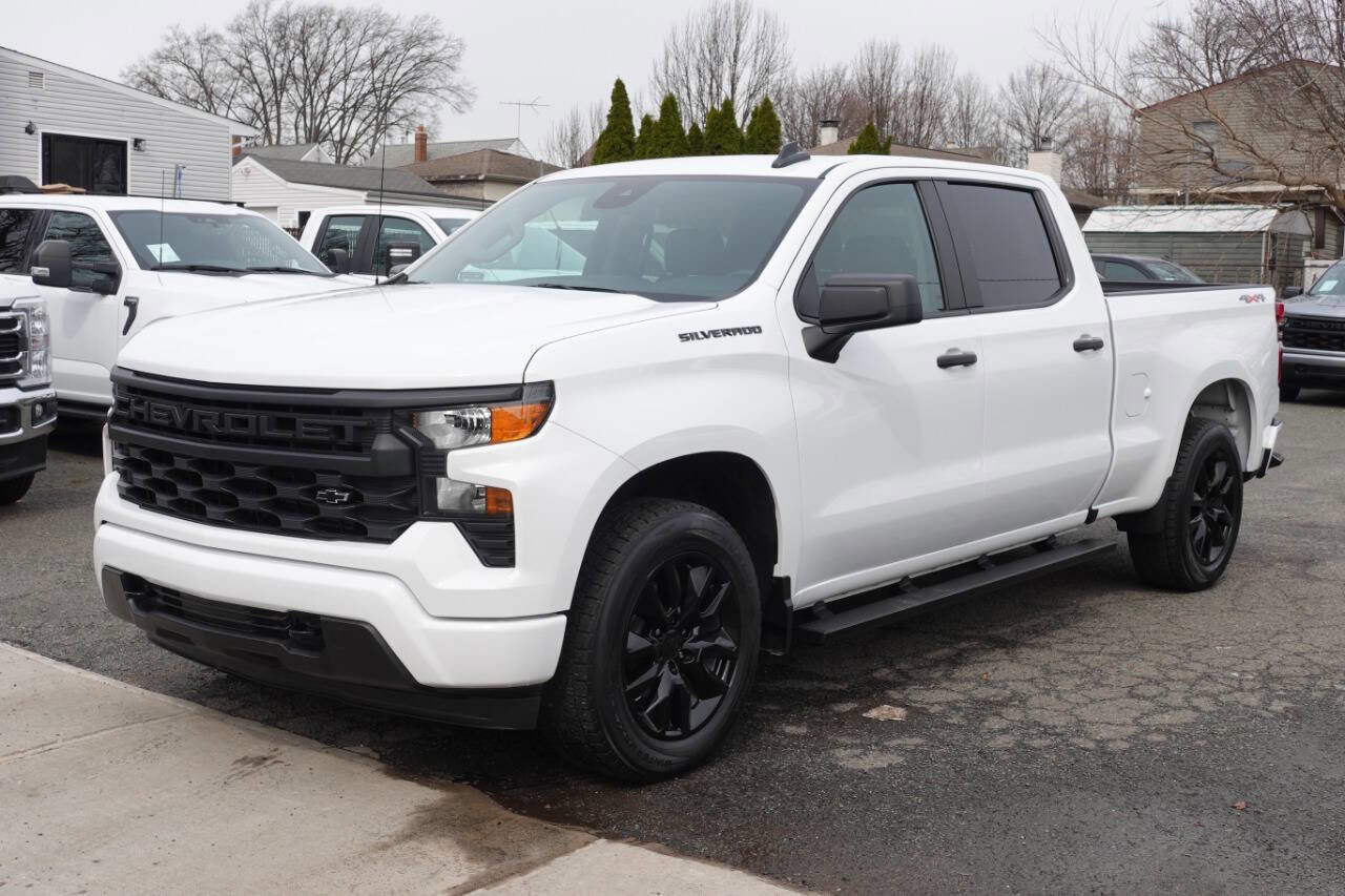 Used 2023 Chevrolet Silverado 1500 Custom w/ LPO, Dark Essentials Package AWD/4WD image 2