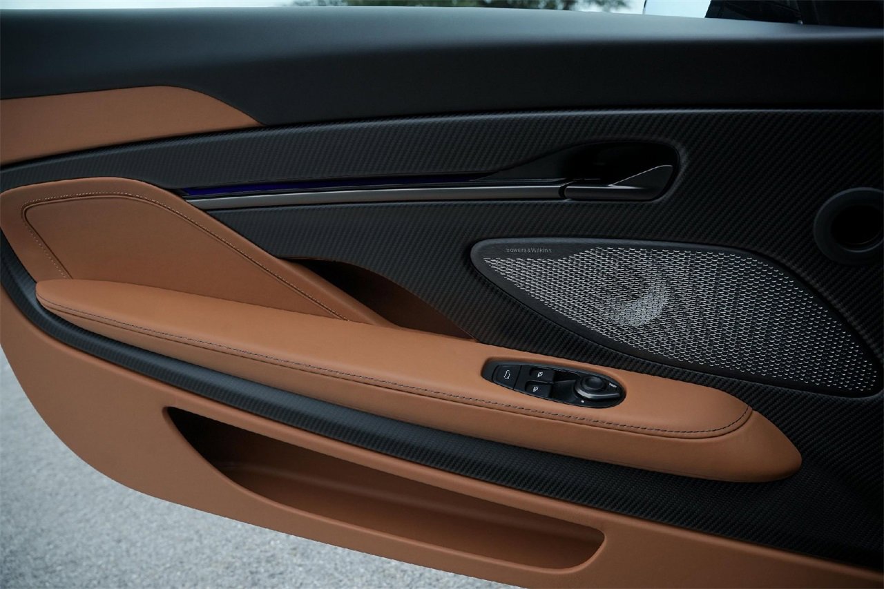 New 2026 Aston Martin Vanquish Convertible image 30