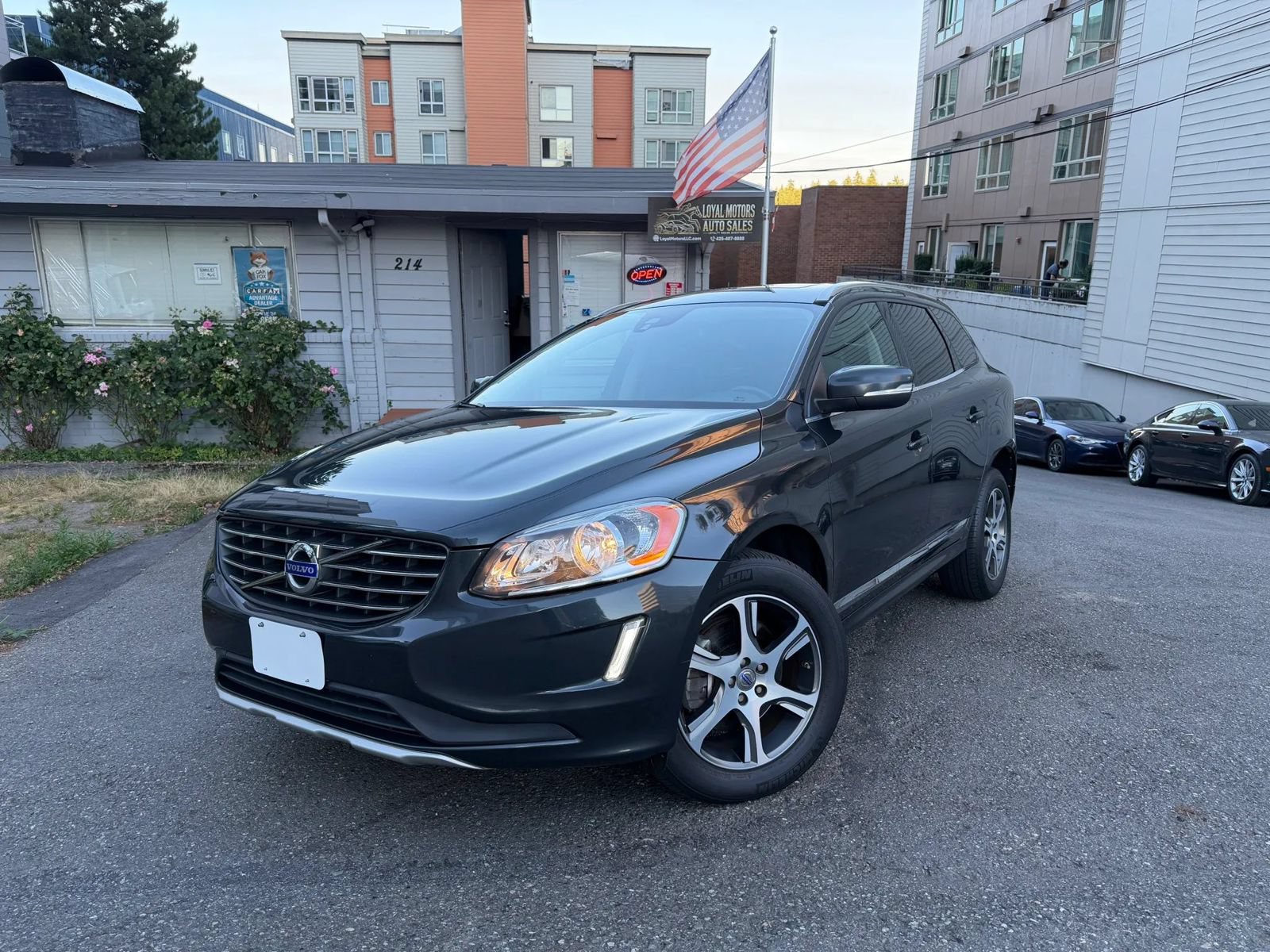 Used 2015 Volvo XC60 T6 Platinum AWD/4WD image 1