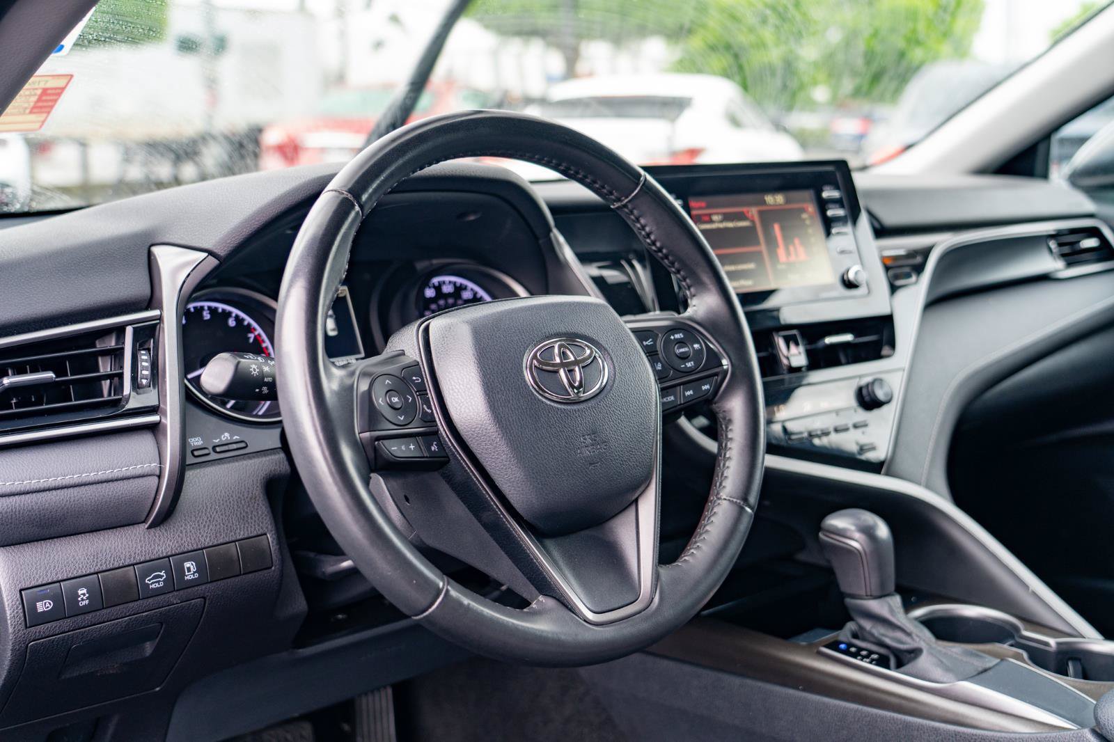 Used 2021 Toyota Camry SE FWD image 15