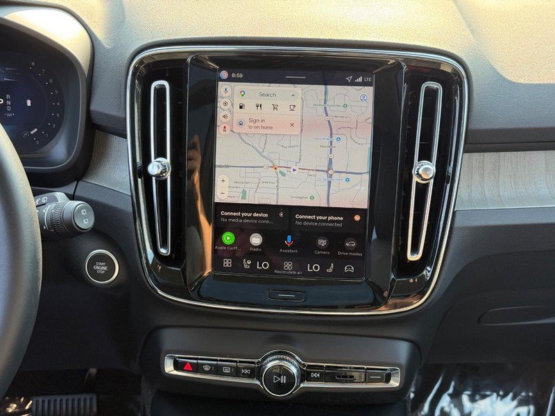 Used 2026 Volvo XC40 B5 Plus AWD/4WD image 14