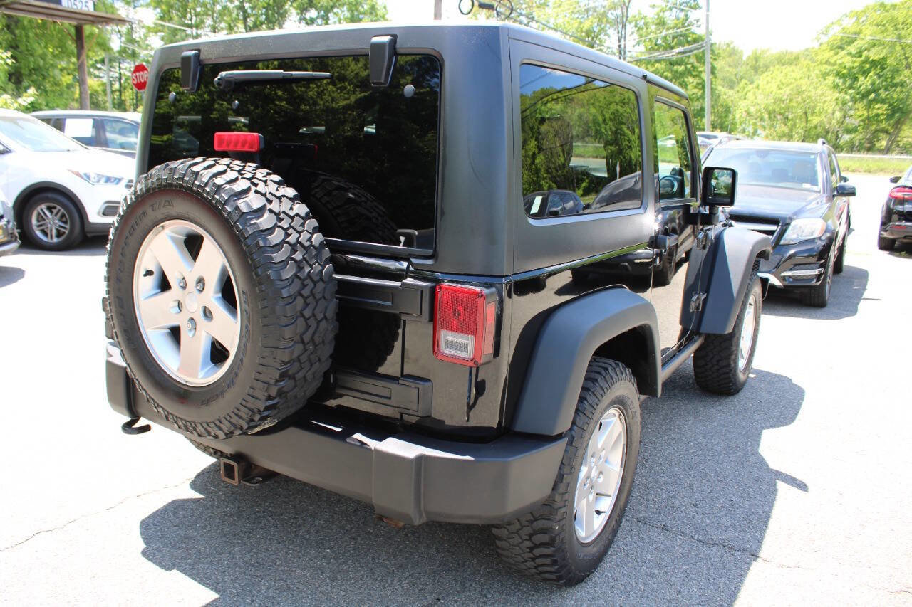 Used 2011 Jeep Wrangler Rubicon w/ Dual Top Group AWD/4WD image 7