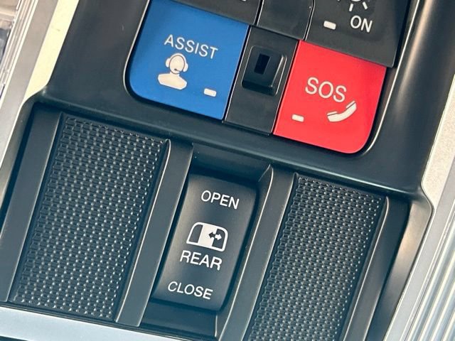 Used 2023 RAM 2500 Limited AWD/4WD image 73
