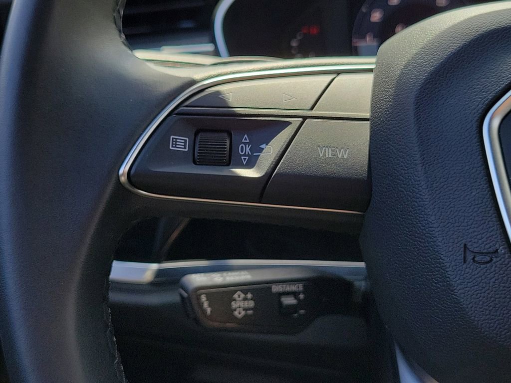 Certified 2025 Audi Q3 2.0T Premium w/ Convenience Package image 9