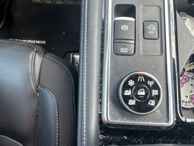 Used 2024 Nissan Pathfinder SL AWD/4WD image 30
