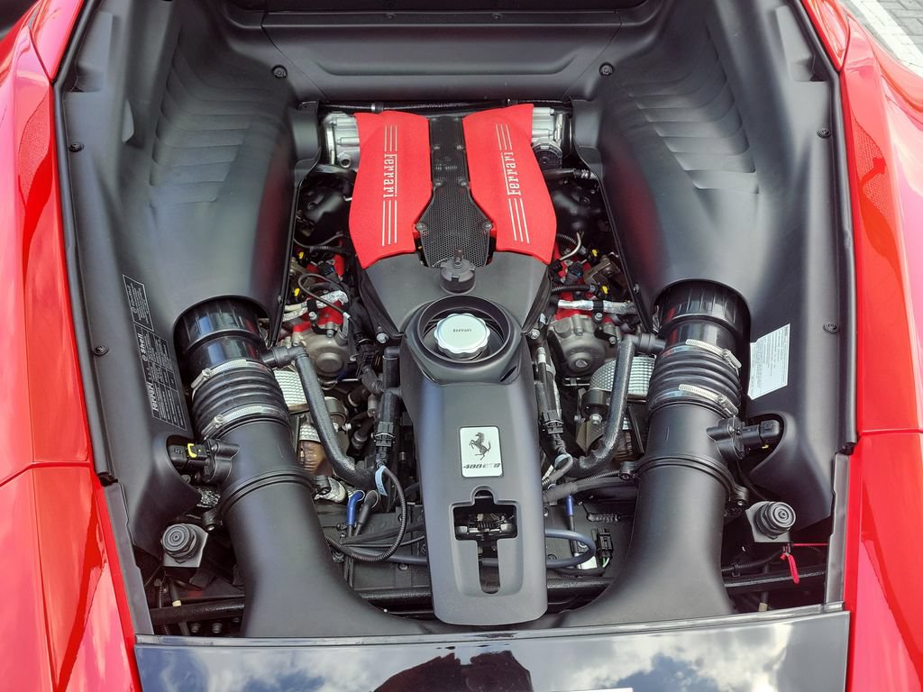 Used 2018 Ferrari 488 GTB RWD image 23