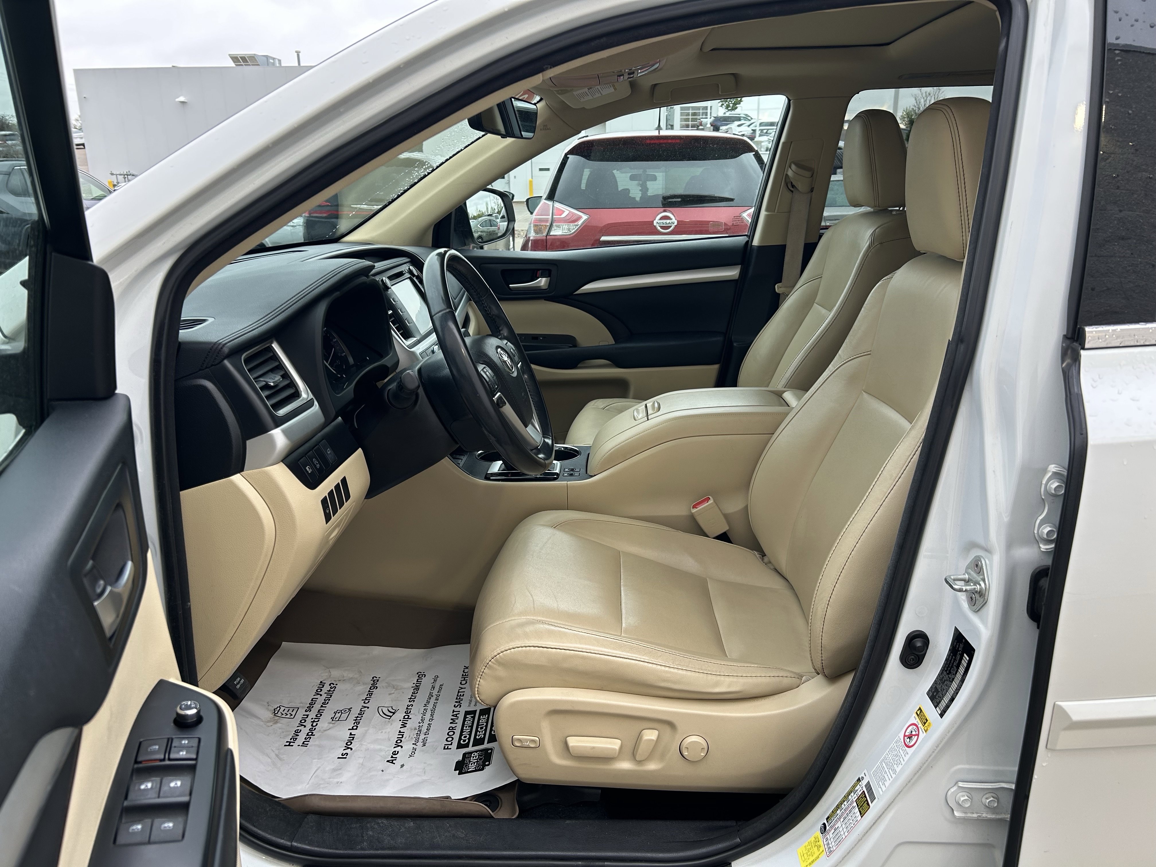 Certified 2018 Toyota Highlander XLE w/ Protection Package #3 AWD/4WD image 13