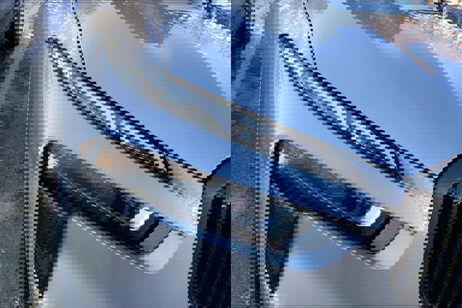 Used 2025 BMW X7 M60i w/ Climate Comfort Package image 27