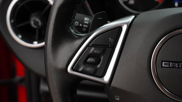 Used 2020 Chevrolet Camaro LT image 24