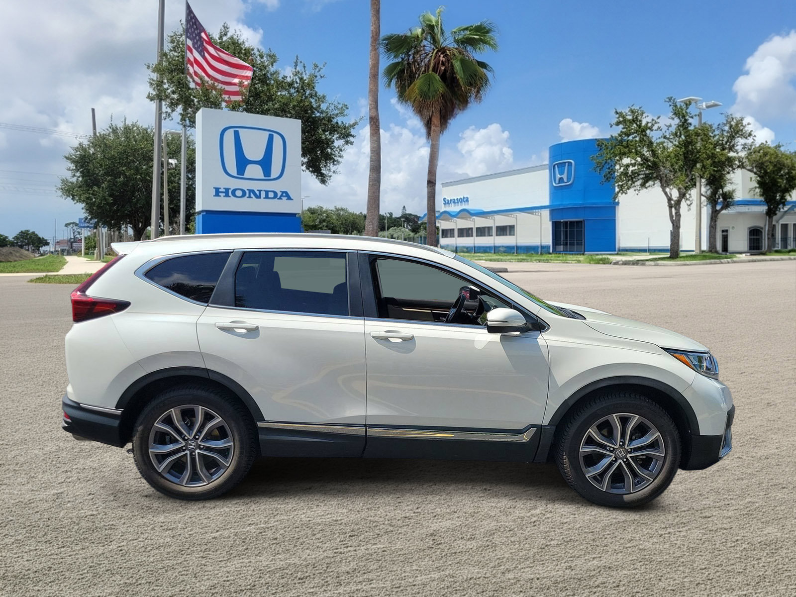 Used 2020 Honda CR-V Touring image 4