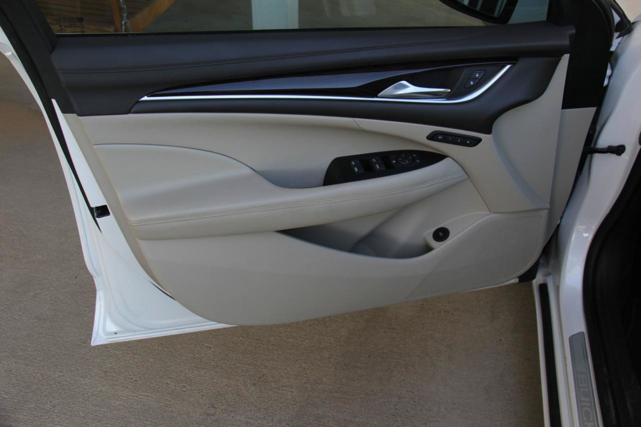 Used 2018 Buick LaCrosse Premium FWD image 21