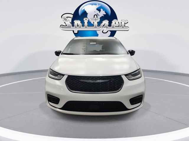 New 2026 Chrysler Pacifica Limited w/ S Appearance Package image 4