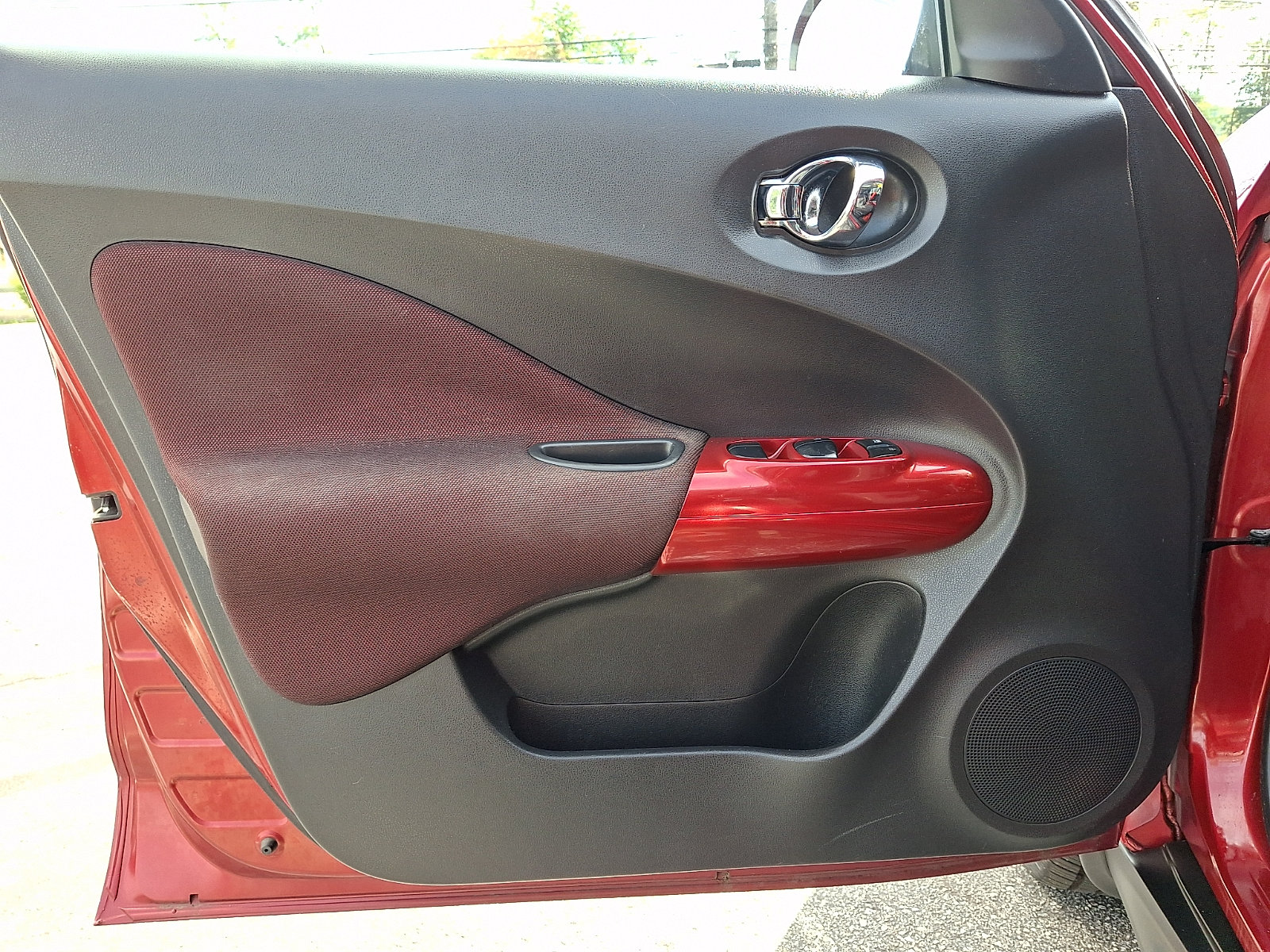 Used 2011 Nissan Juke SV AWD/4WD image 12