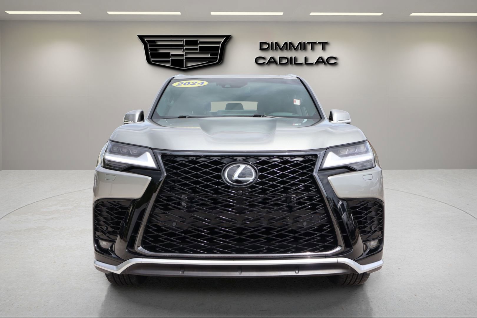 Used 2024 Lexus LX 600 F Sport AWD/4WD image 8