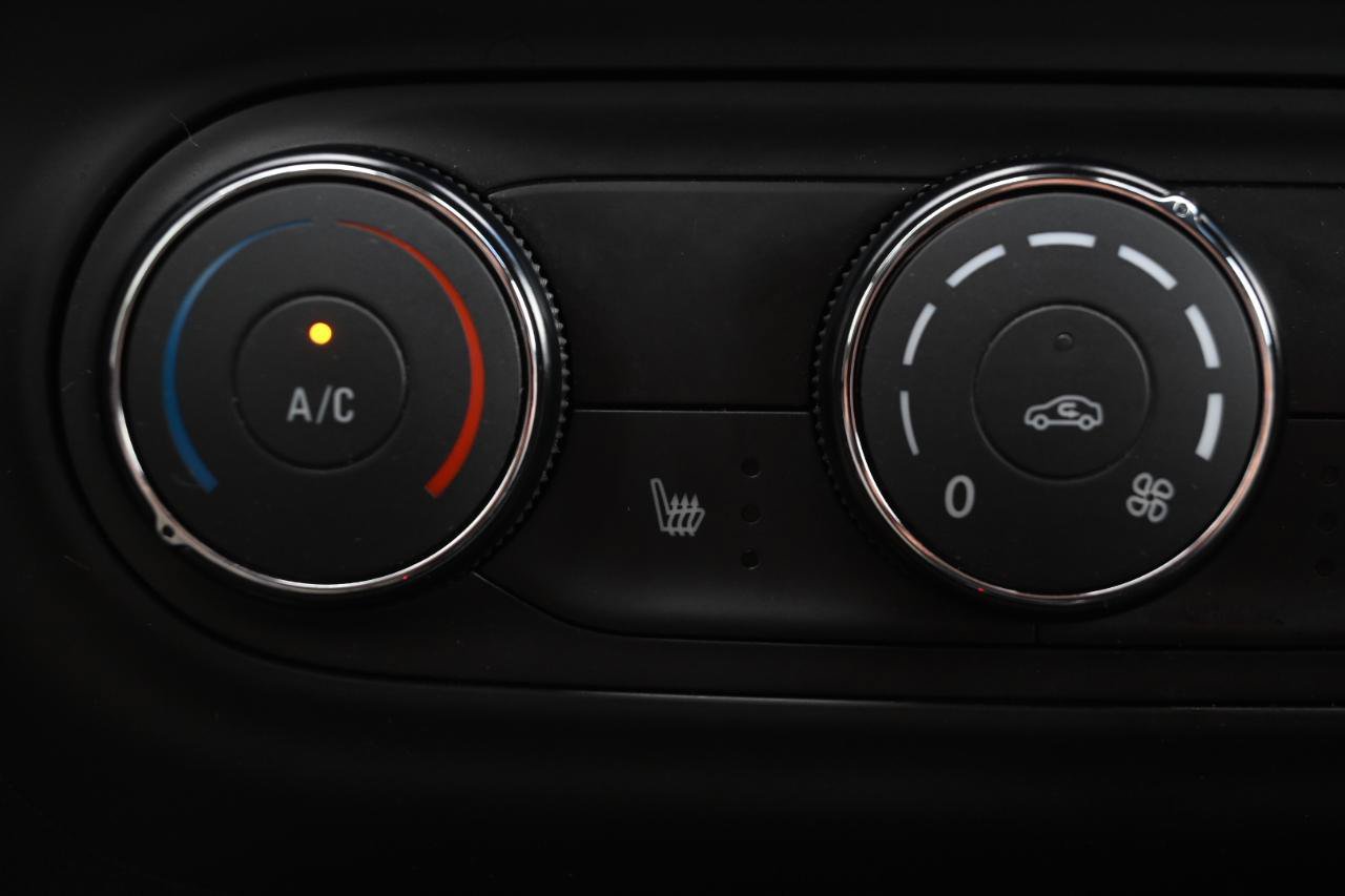 Used 2024 Chevrolet Trax LS w/ LS Convenience Package FWD image 30