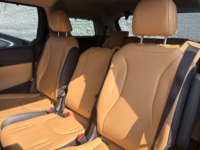 Used 2022 Kia Carnival EX FWD image 10