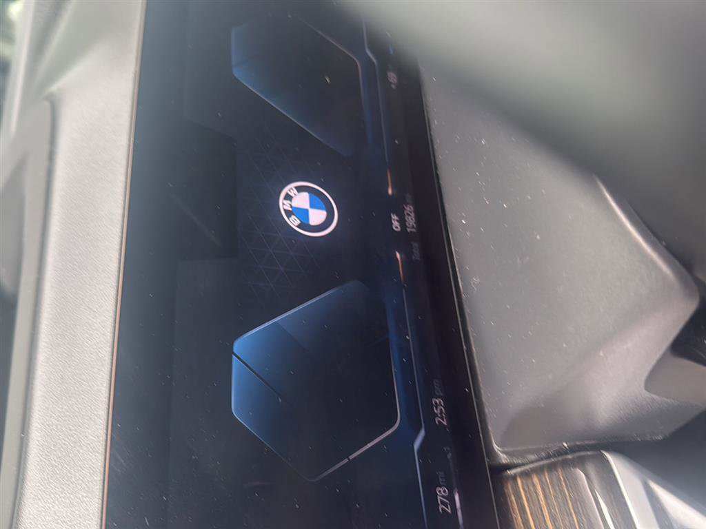 Used 2024 BMW X5 xDrive40i w/ Premium Package AWD/4WD image 6
