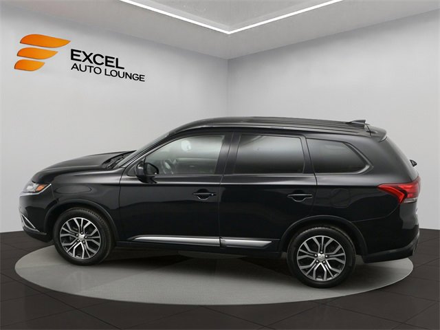 Used 2018 Mitsubishi Outlander SE image 39