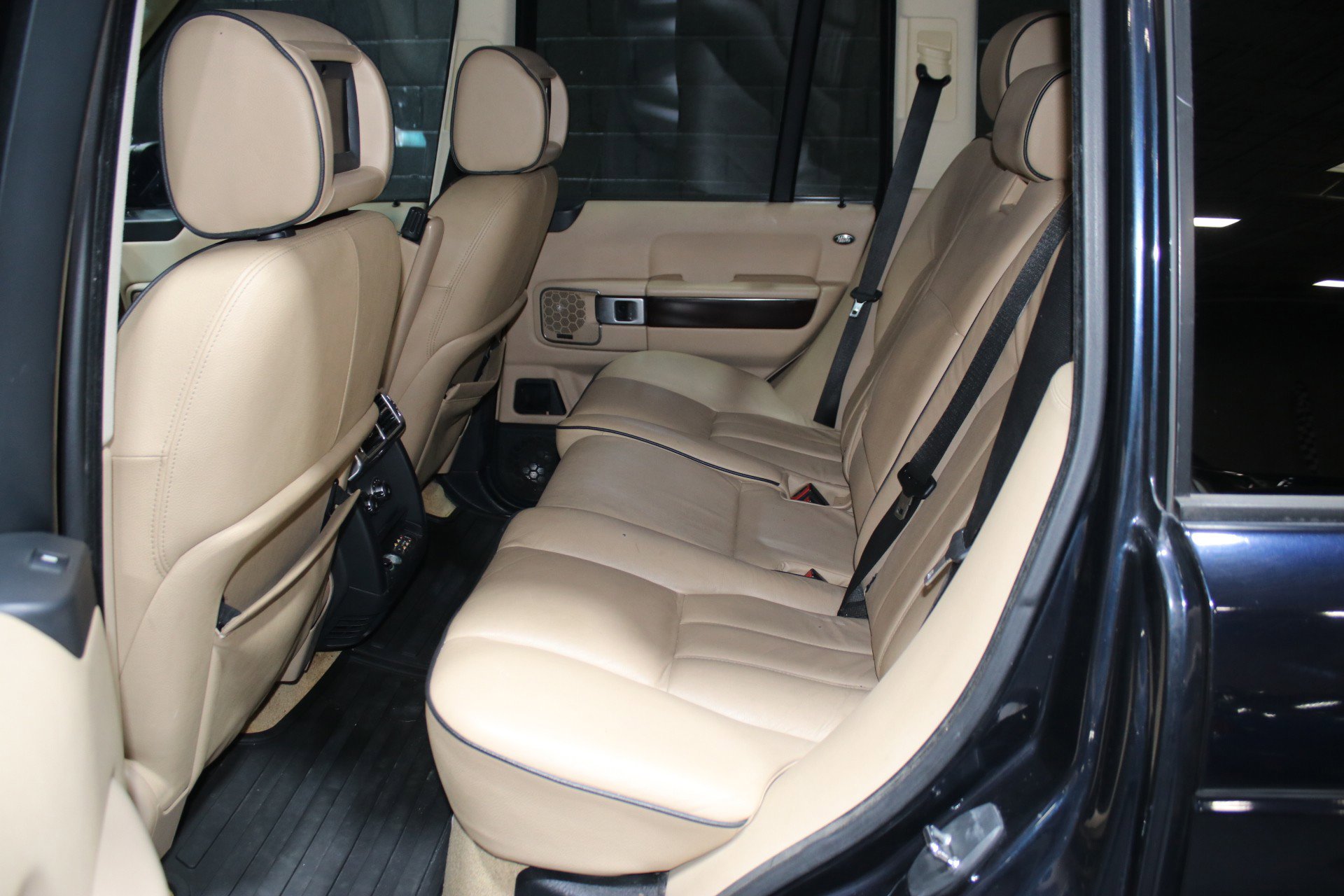 Used 2007 Land Rover Range Rover HSE image 35