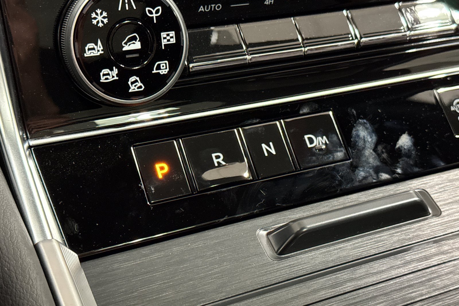 New 2026 Nissan Armada Platinum AWD/4WD image 24