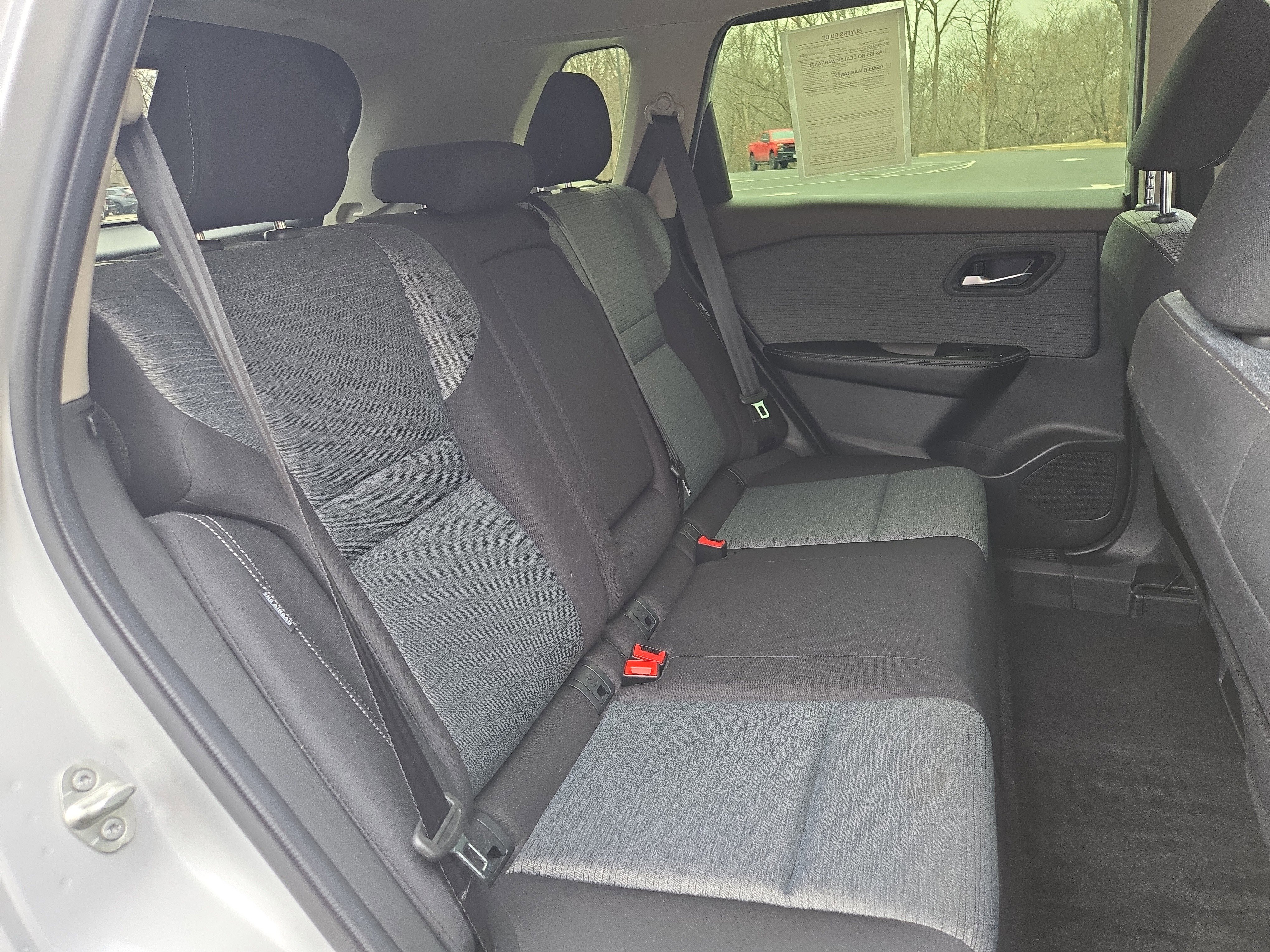 Used 2023 Nissan Rogue SV image 27