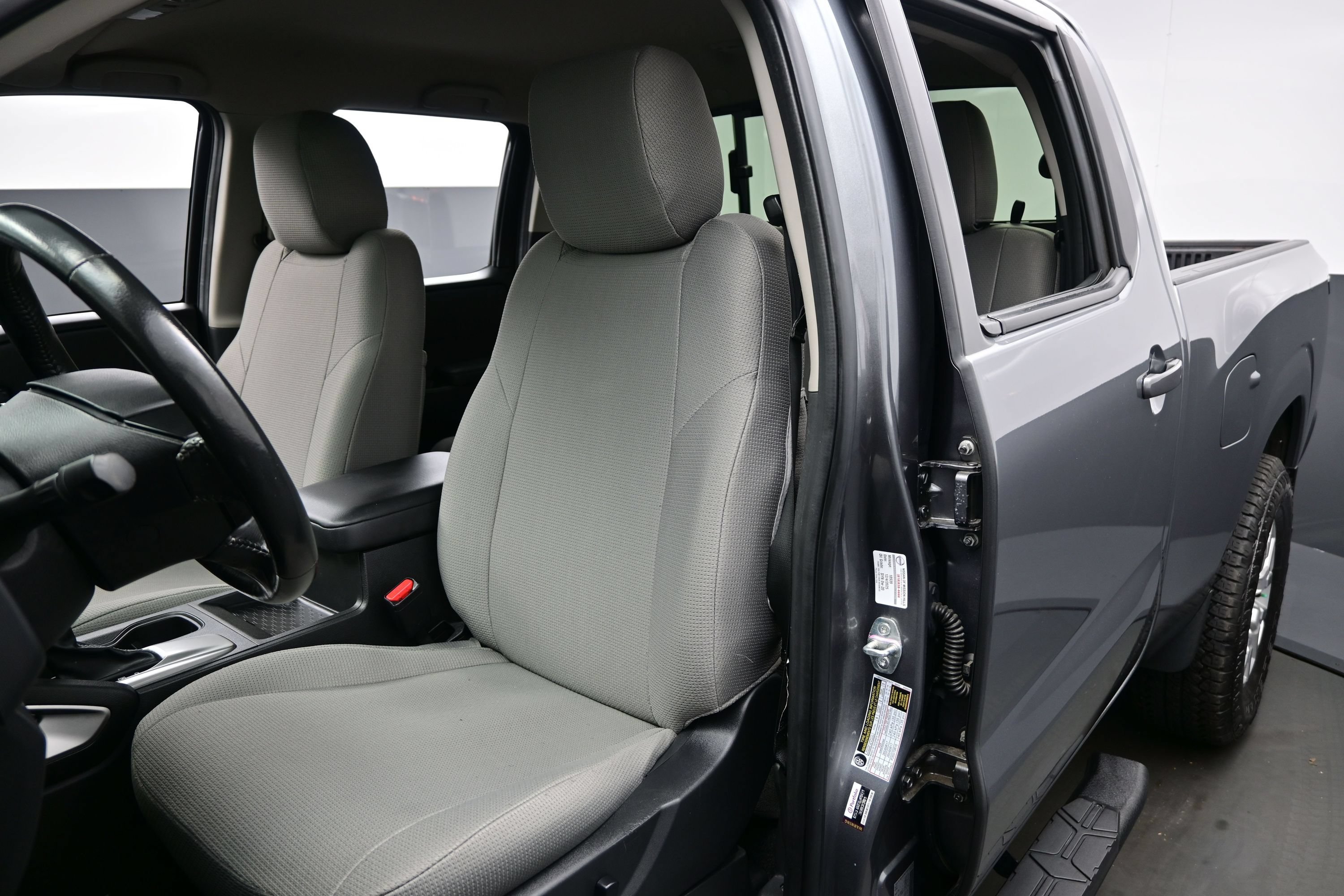 Used 2024 Nissan Frontier SV w/ Technology Package RWD image 12