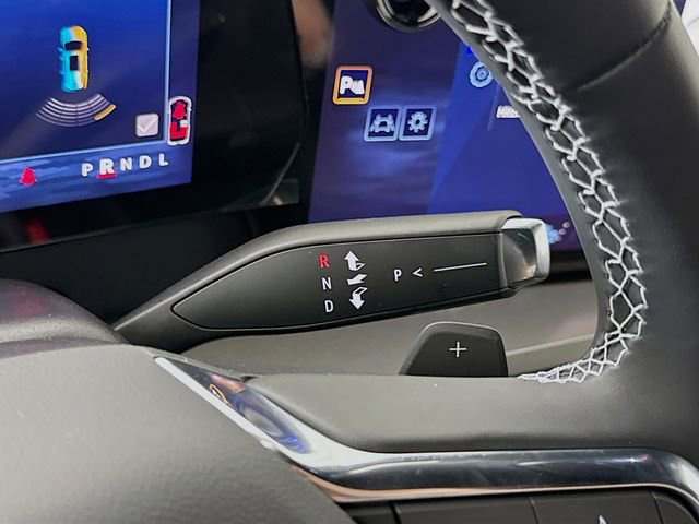 New 2026 Chevrolet Traverse LT w/ Driver Confidence Package AWD/4WD image 18
