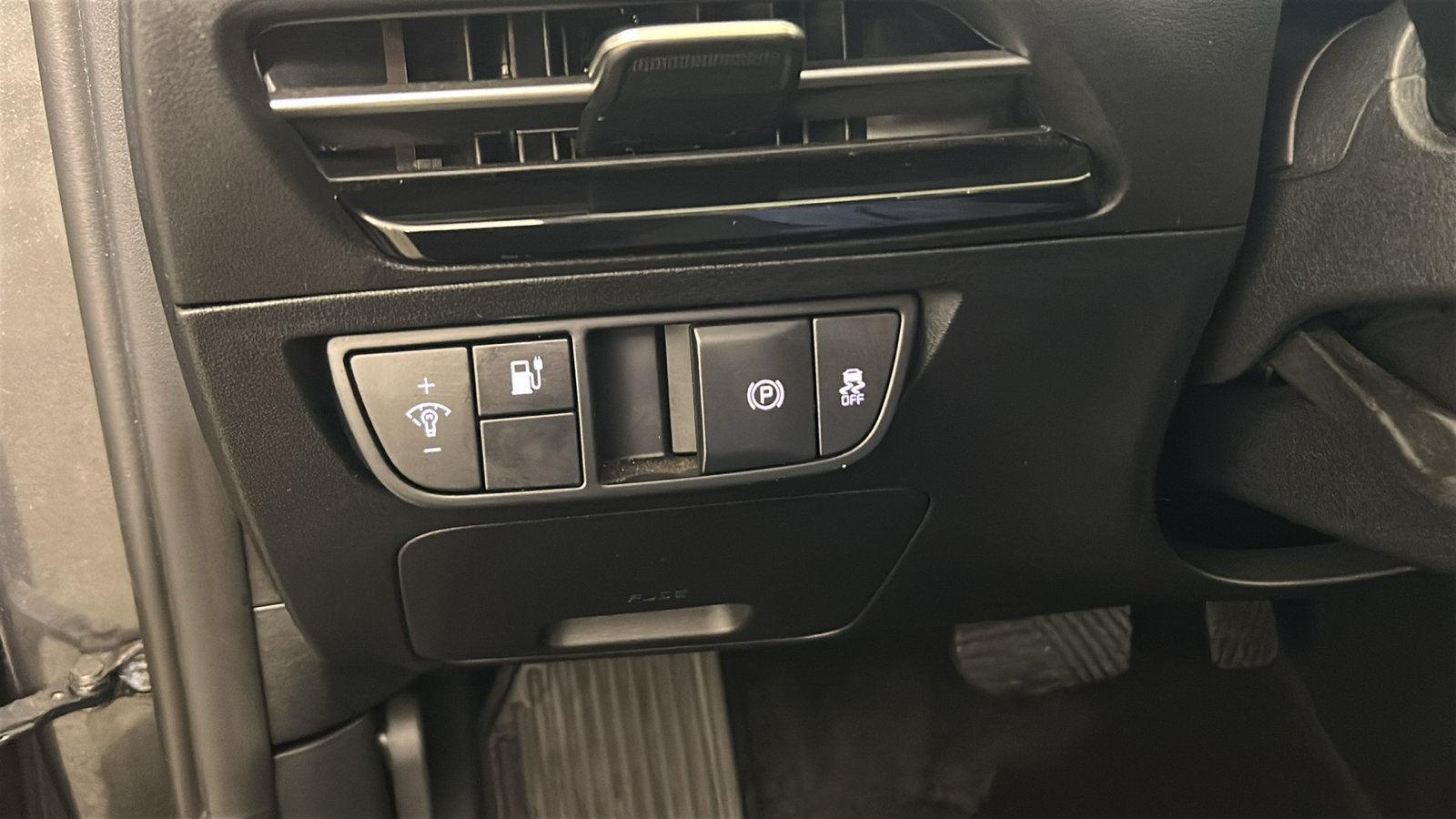 Used 2024 Kia EV6 Light AWD/4WD image 22