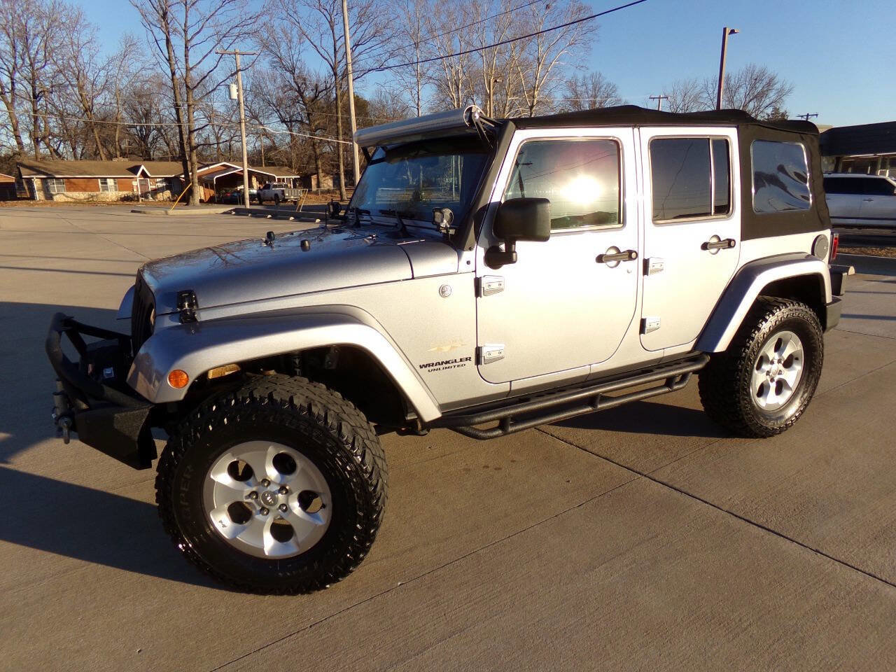 Used 2015 Jeep Wrangler Unlimited Sahara w/ Connectivity Group image 5