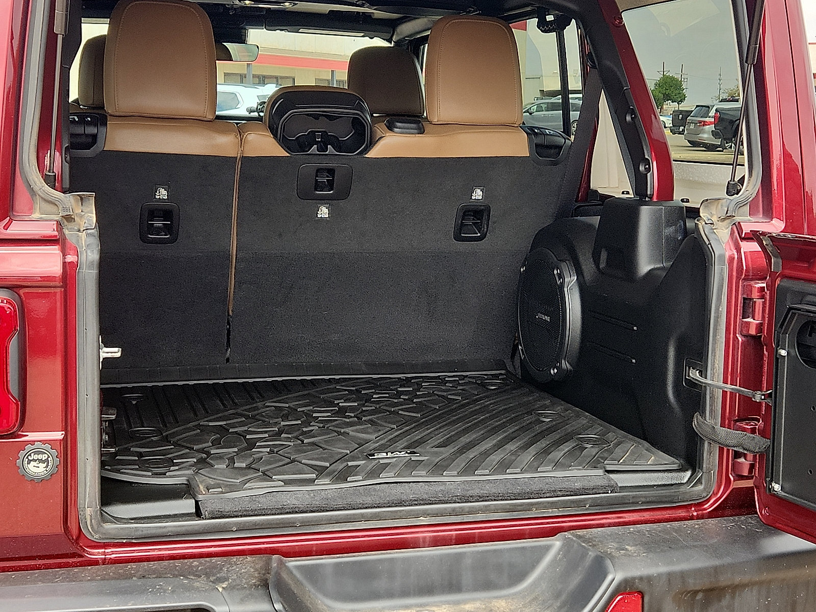 Used 2021 Jeep Wrangler Unlimited Rubicon AWD/4WD image 11