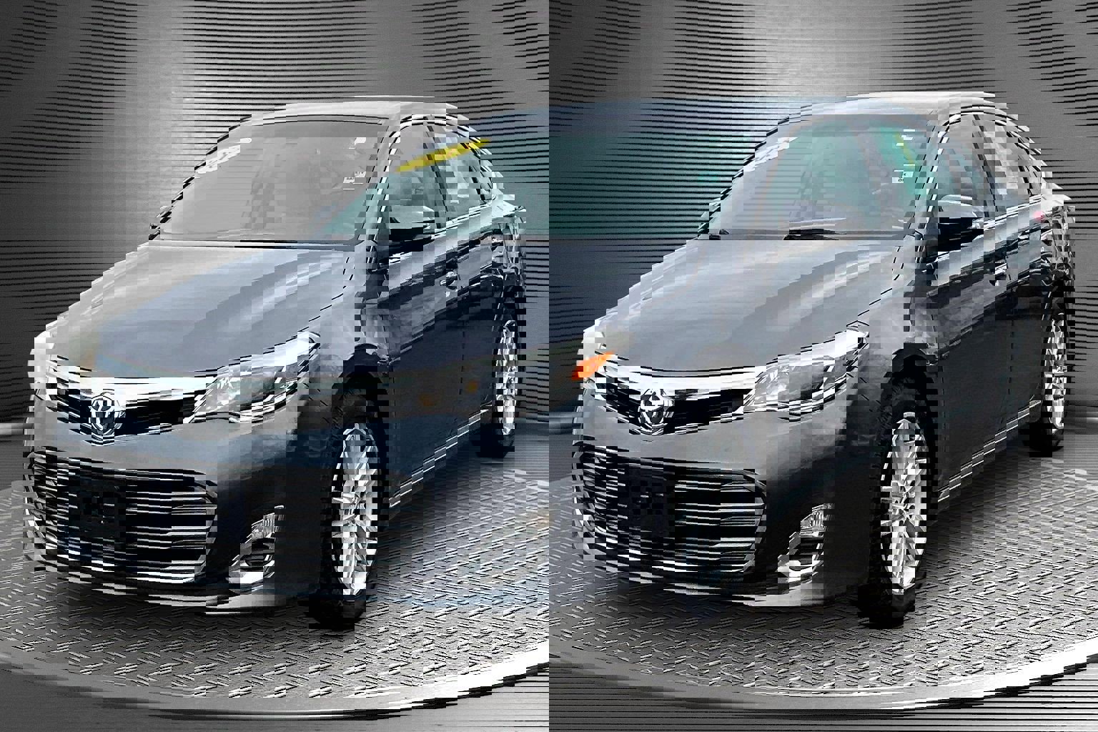 Used 2015 Toyota Avalon XLE image 3