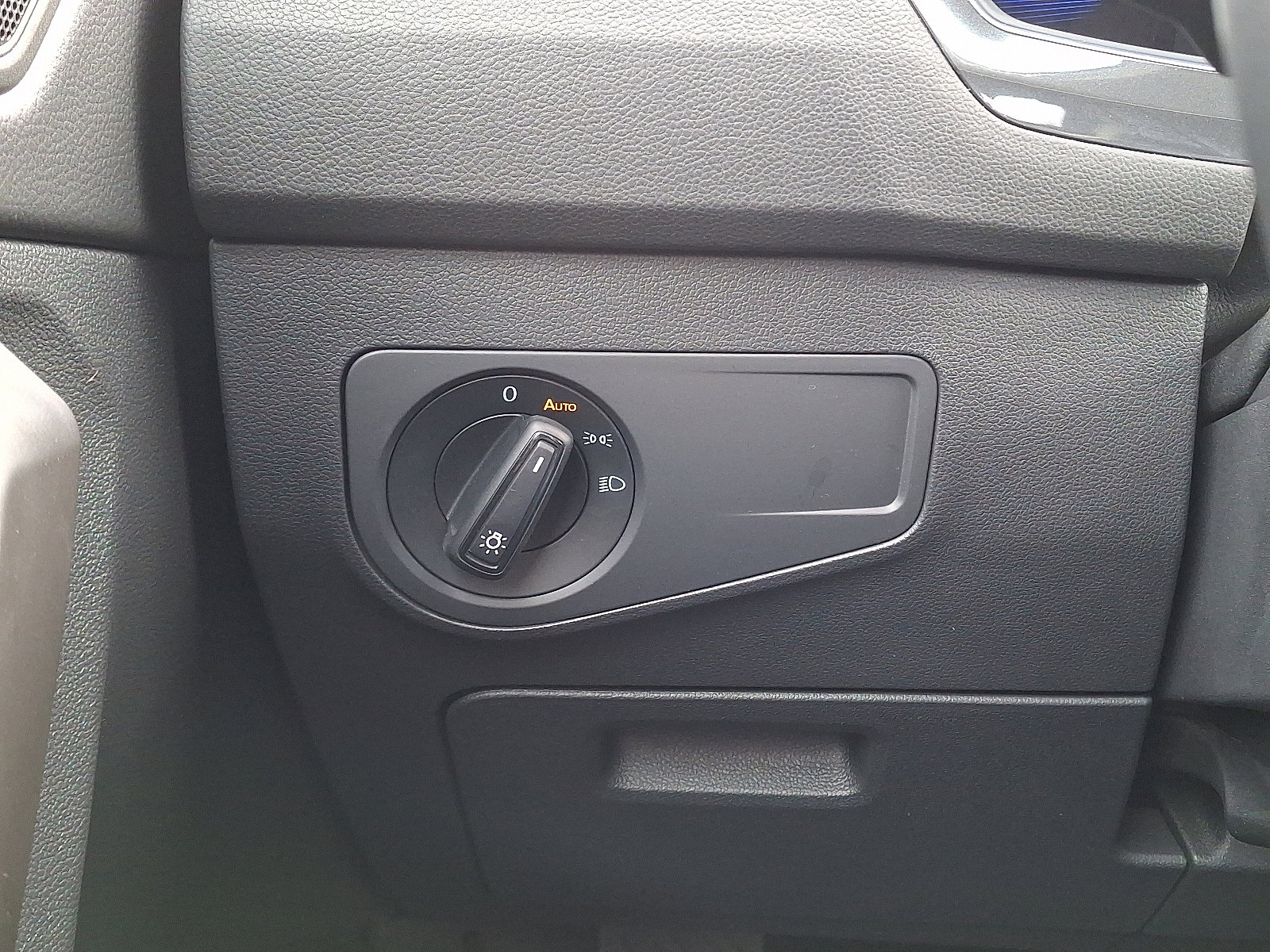 Used 2022 Volkswagen Tiguan S image 26