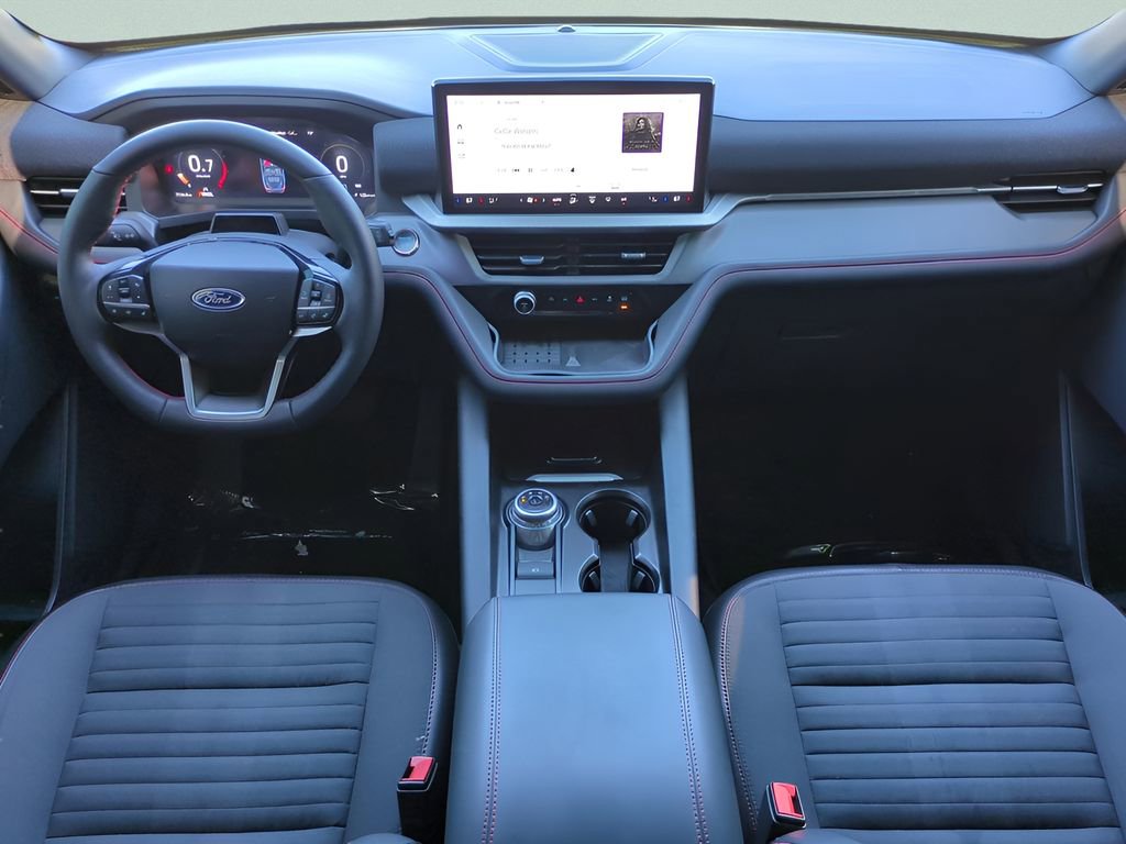 Used 2025 Ford Explorer ST-Line w/ Premium Package image 11