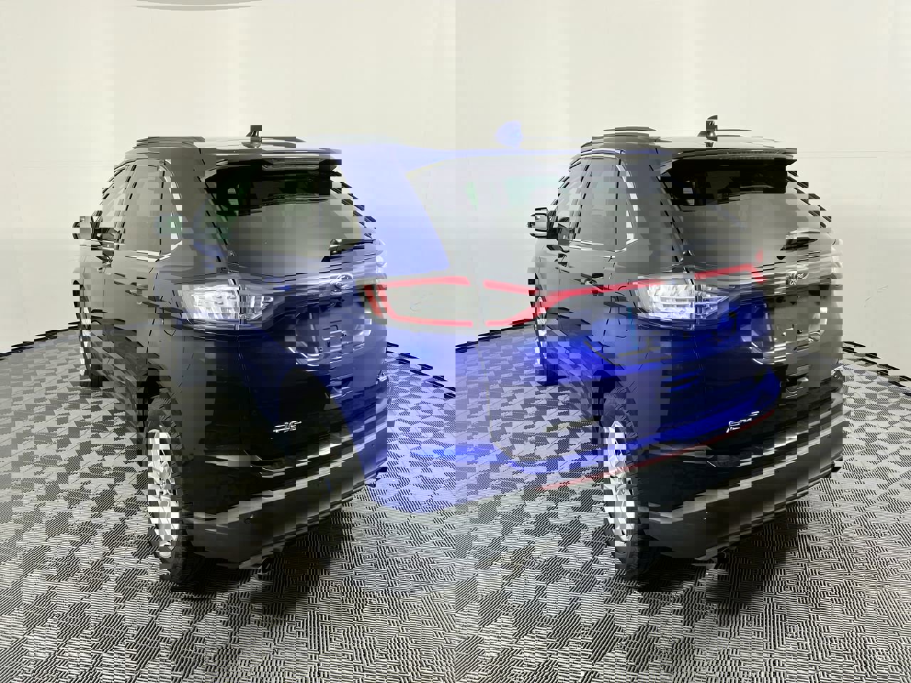 Used 2015 Ford Edge SEL image 7