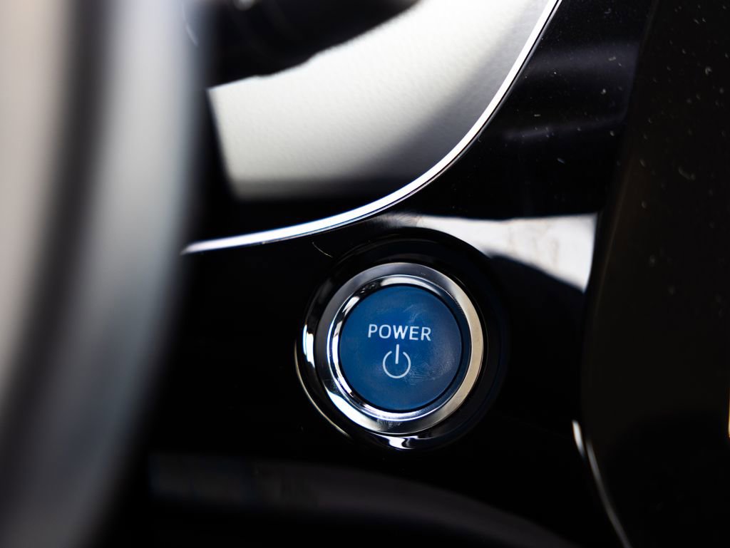 Used 2022 Toyota Prius XLE FWD image 18