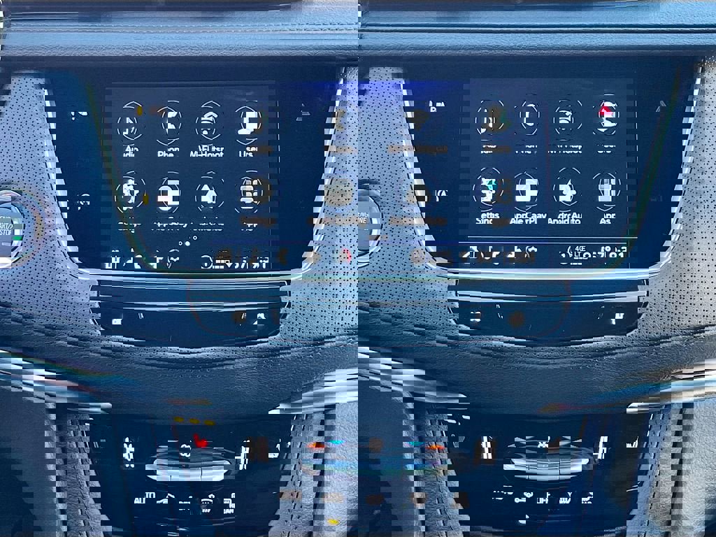 New 2026 Cadillac XT5 Luxury image 14