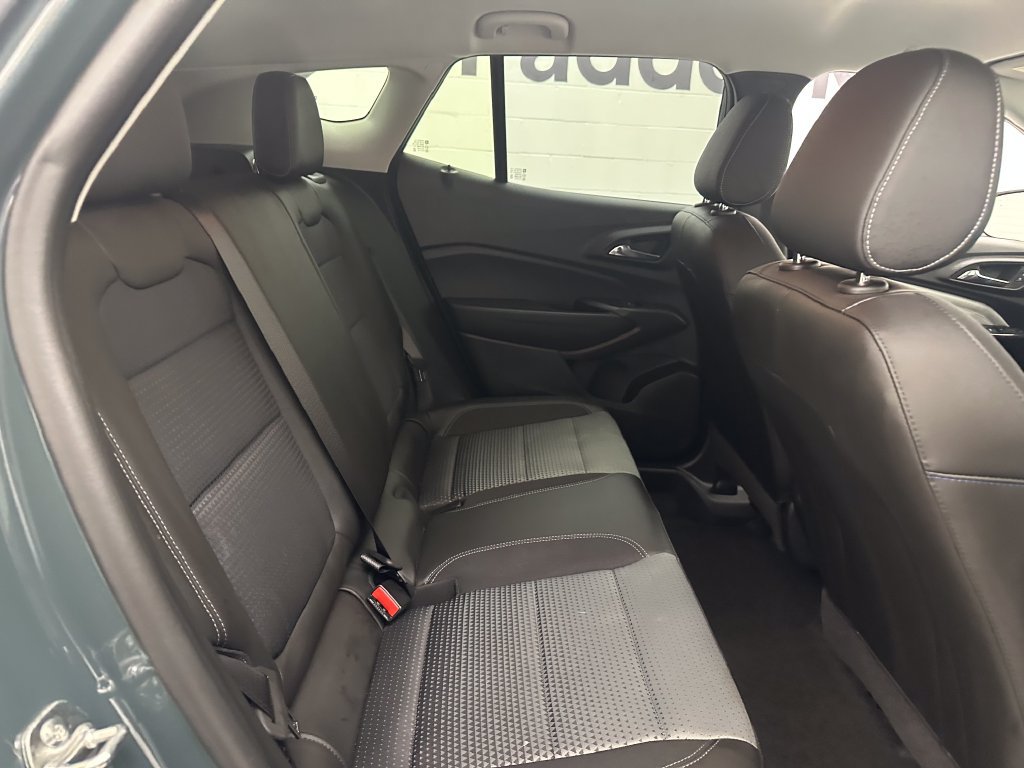 Used 2026 Chevrolet Trax LT w/ LT Convenience Package FWD image 25