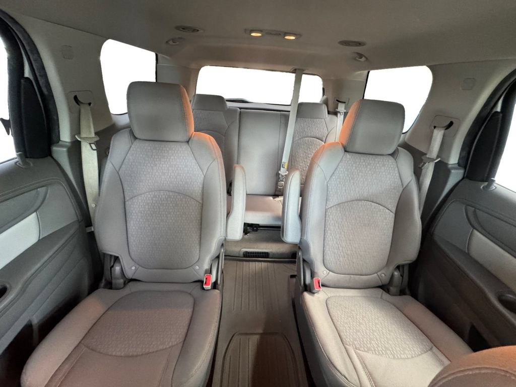 Used 2016 GMC Acadia SLE FWD image 17