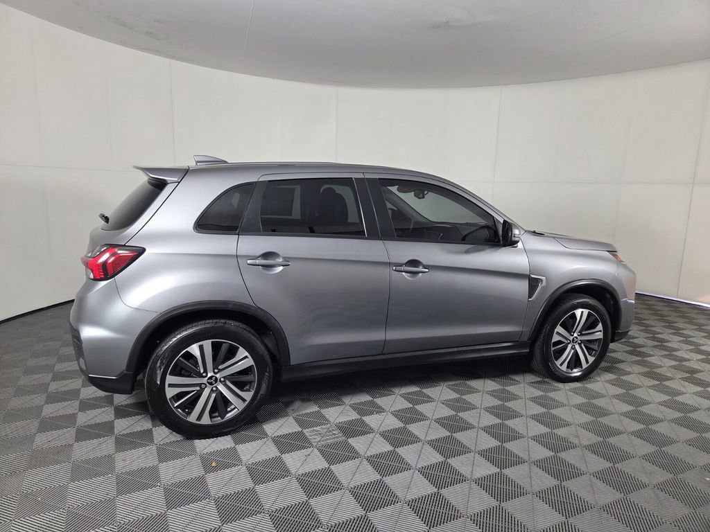 Used 2022 Mitsubishi Outlander Sport SE image 6