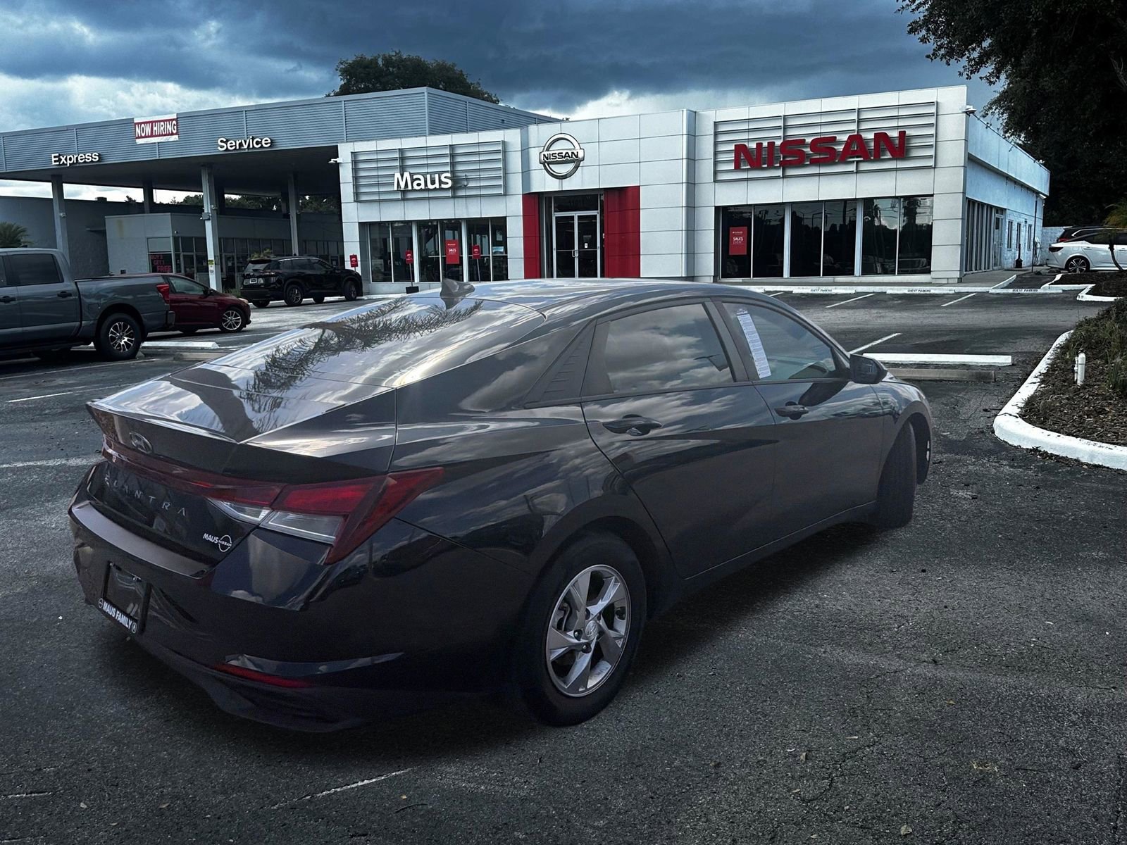 Used 2021 Hyundai Elantra SE w/ Preferred Accessory Package image 8