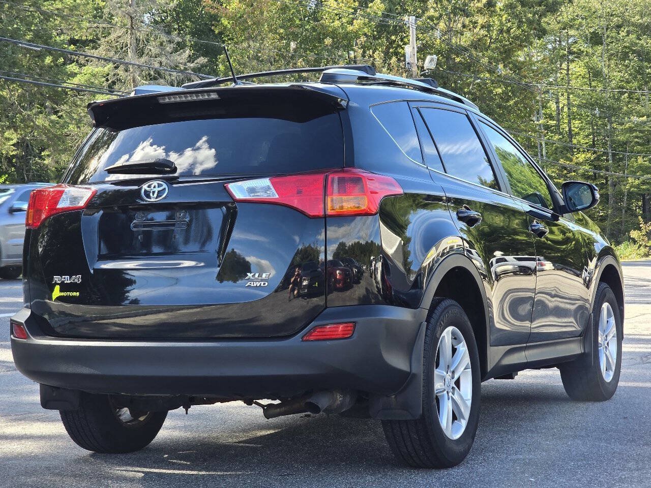 Used 2013 Toyota RAV4 XLE AWD/4WD image 6