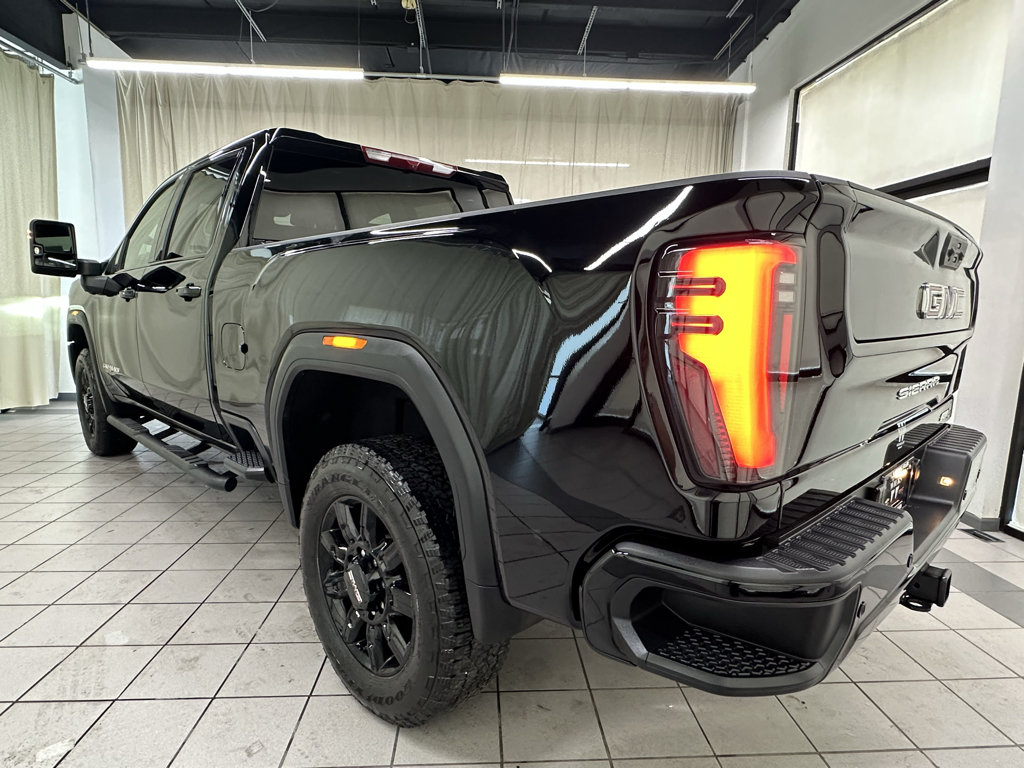 Used 2025 GMC Sierra 2500 AT4 AWD/4WD image 11
